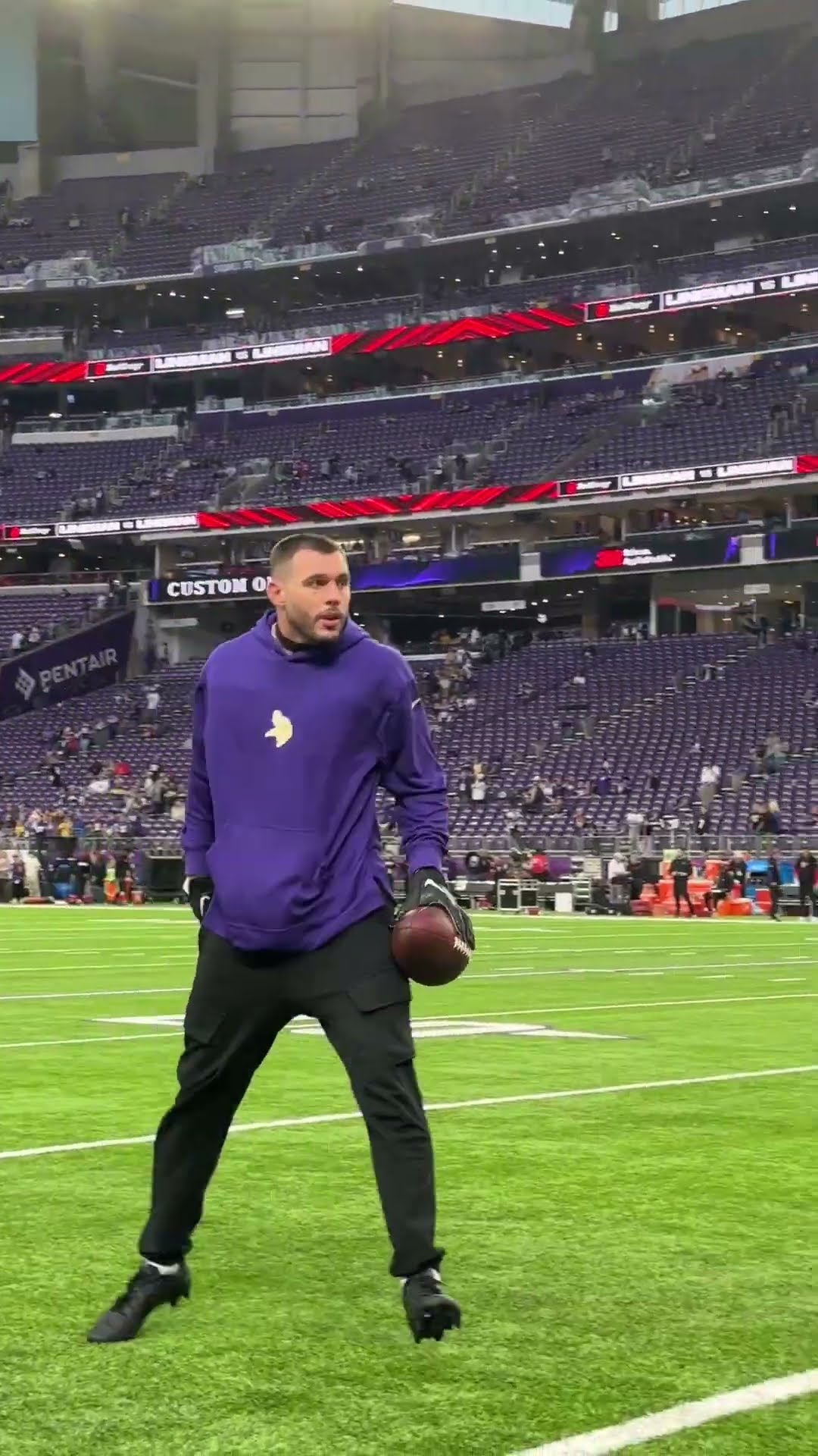 Harrison Smith warming up ?
